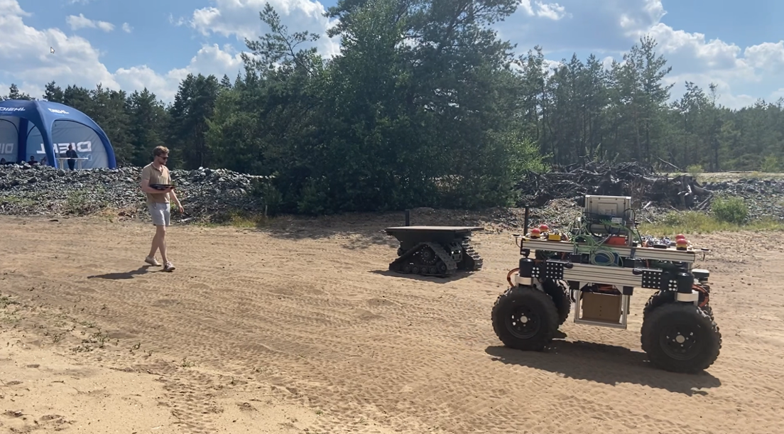 EDA-managed project develops demonstrator for intelligent swarm of robots