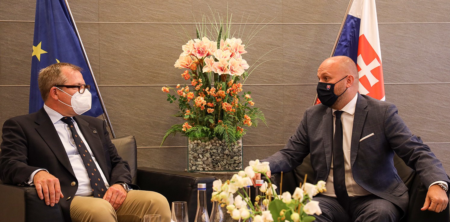 EDA Chief Executive holds talks in Slovakia 