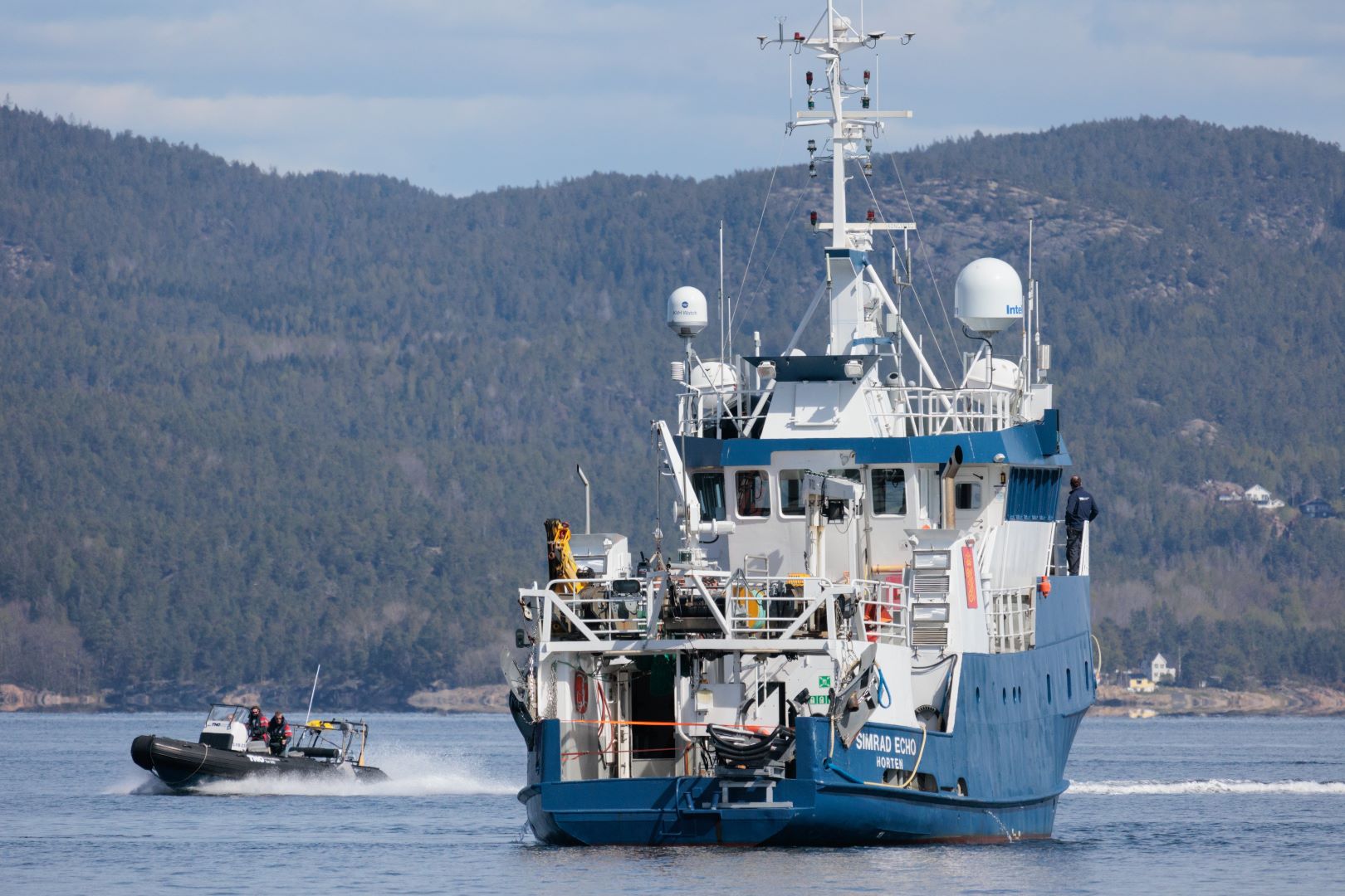 EDA project helps improve communication with underwater robots